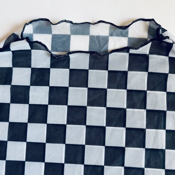 ๐ Black & White Checkered Sheer Mesh Top with Short Sleeves NEW - Picture 2 of 6